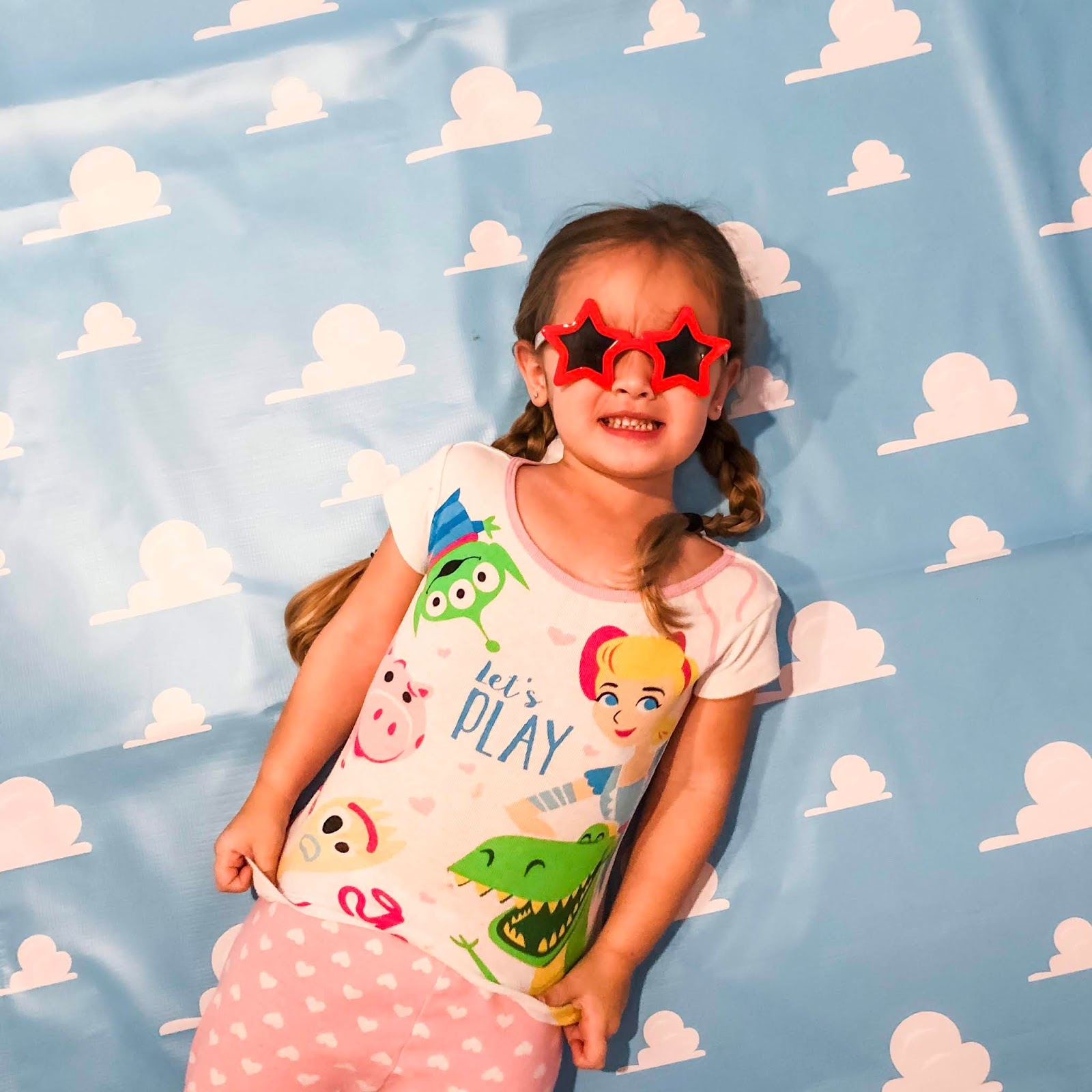 6 Ways To Make A Party Backdrop Celebration Stylist Popular