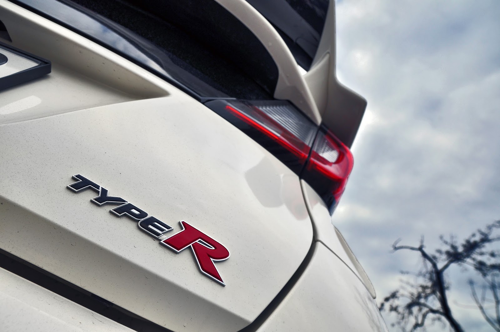 Burak Sırtmaç Photoshoot's: Honda Civic Type-R