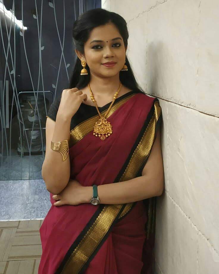 Tamil serial actres cleavage images Tamil serial actres cleavage images