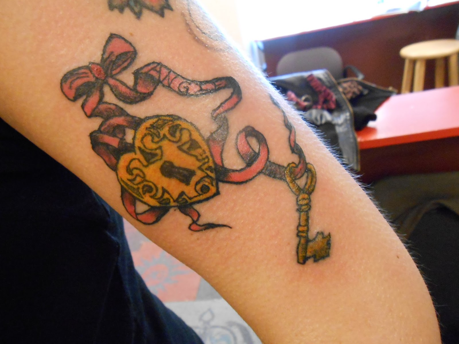 Sweating Ink Tattoo School Vs. Apprenticeship, 20 Years Experience Vs. Talent and Drive