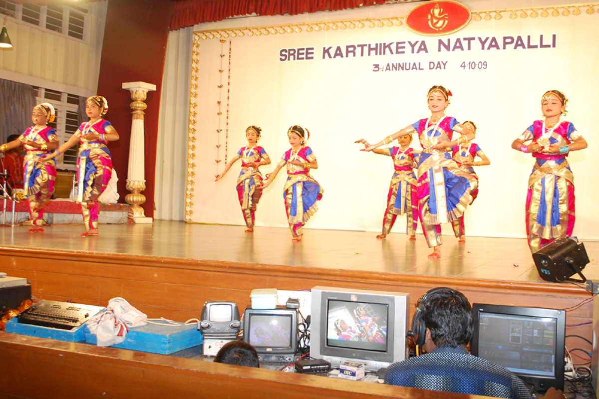 Dance Costumes Rent Coimbatore bharathanatyam costumes rental in
