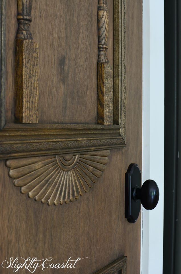 Somewhat Quirky: Making A Potting Bench From An Old Door Lisa at Recreated Design used a salvaged cabinet door to create a chalkboard. - Somewhat Quirky: Making A Potting Bench From An Old Door
