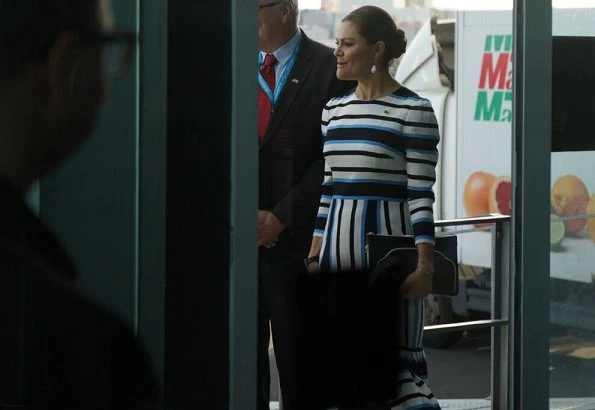 Crown Princess Victoria wore a printed midi dress by Dolce & Gabbana. In2Design Baroque Pearl earrings Kate Middleton