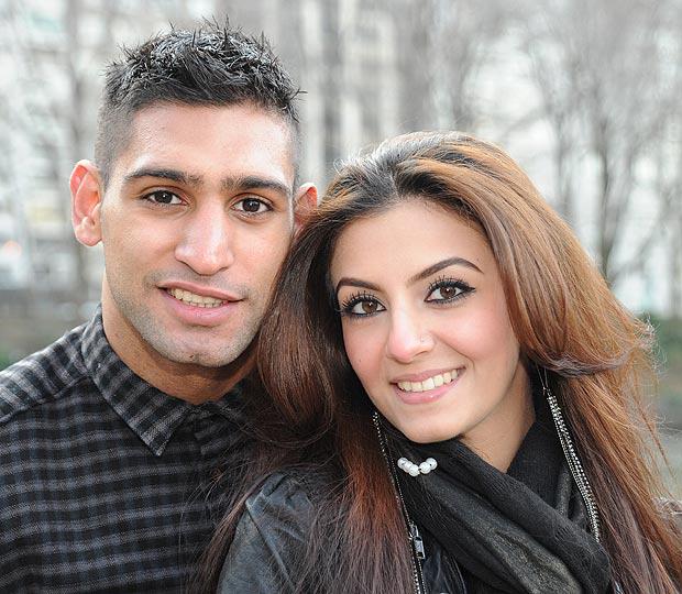 Sindhi World : Amir Khan with his wife Faryal Makhdoom