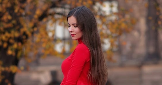 Pantyhose, tights, stockings and more...: Cute red mini dress