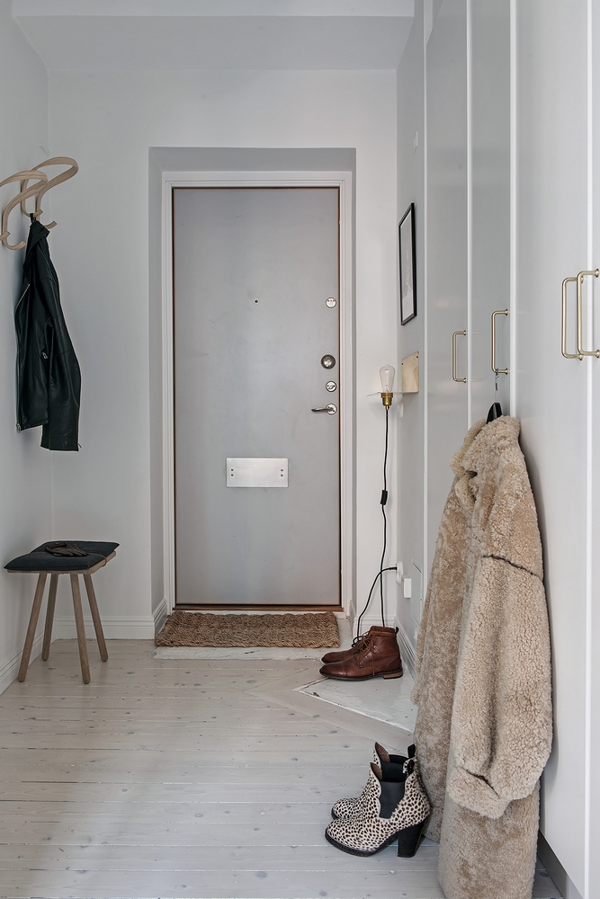 FONDS TRAVAILLÉS, MEUBLES LÉGERS