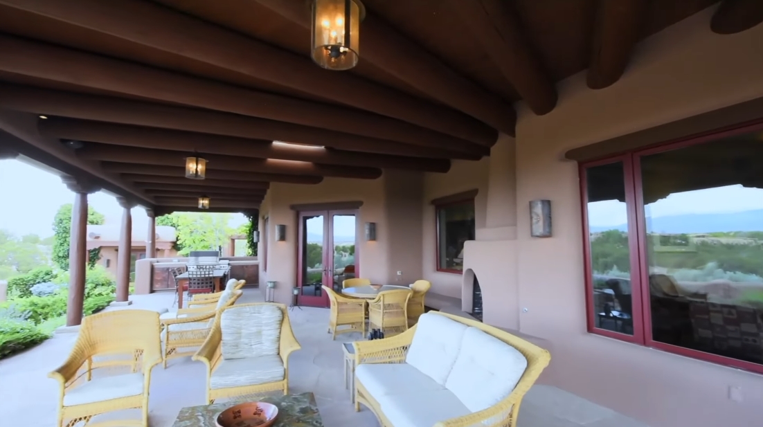 Tour 2 Indian Pony, Santa Fe Luxury Home vs. 29 Interior Design Photos