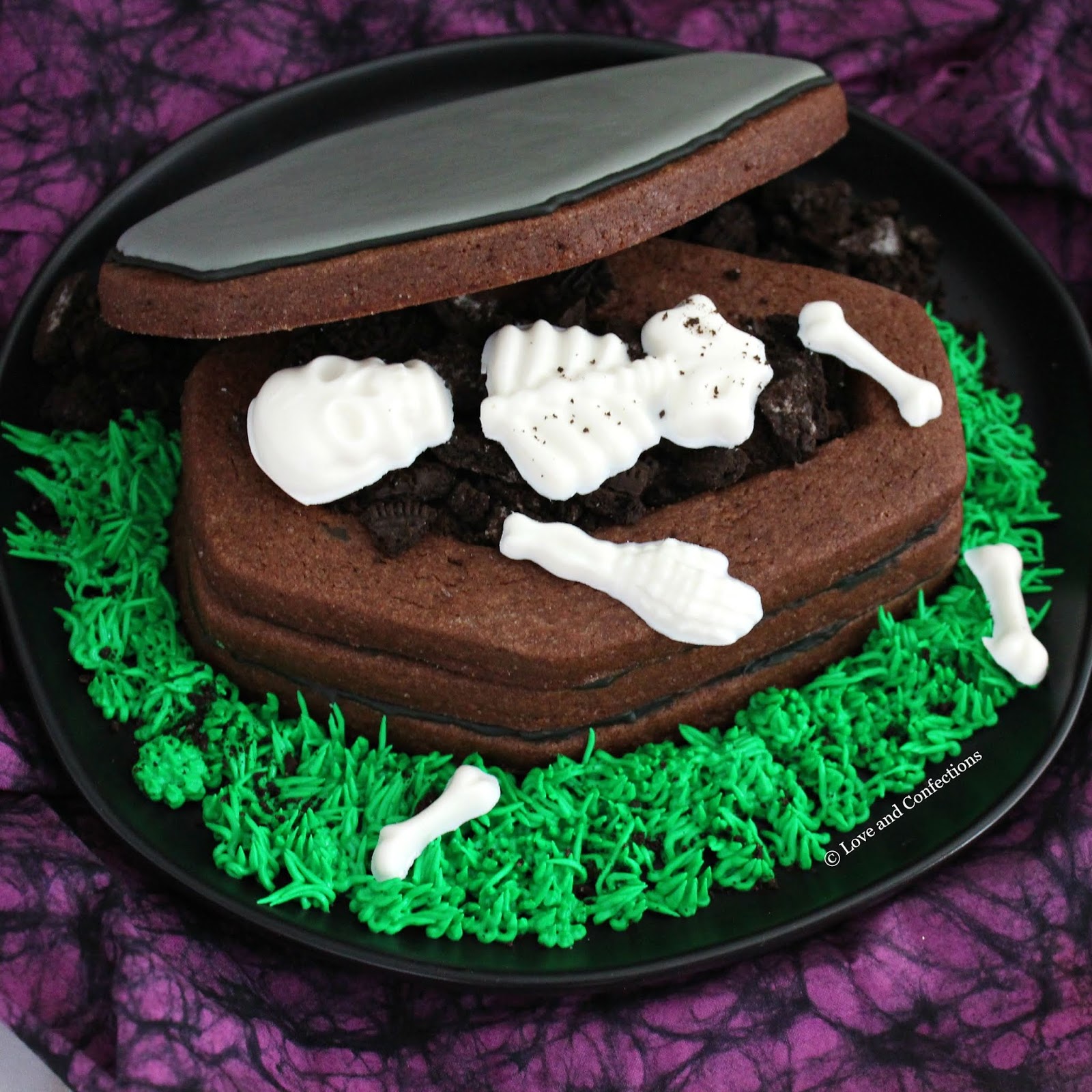 Chocolate Sugar Cookie Coffin Boxes #HalloweenTreatsWeek - Love