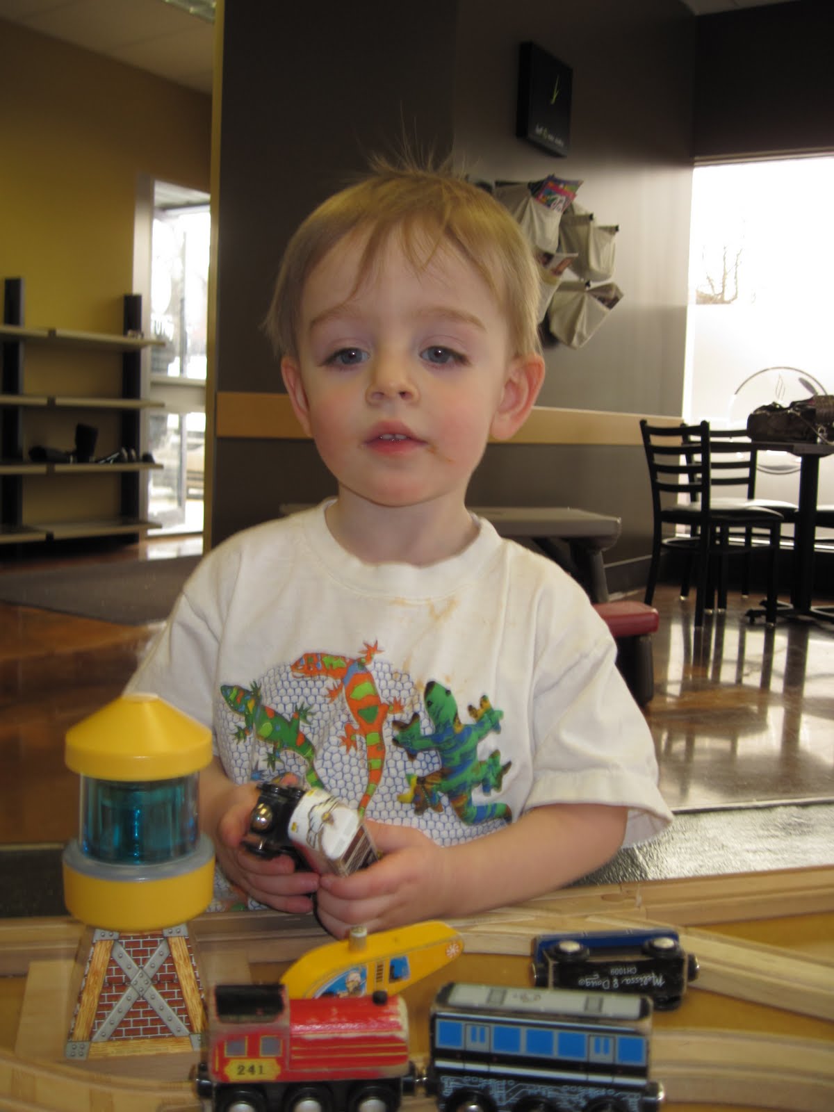 Here's The Scoop Cafe O Play