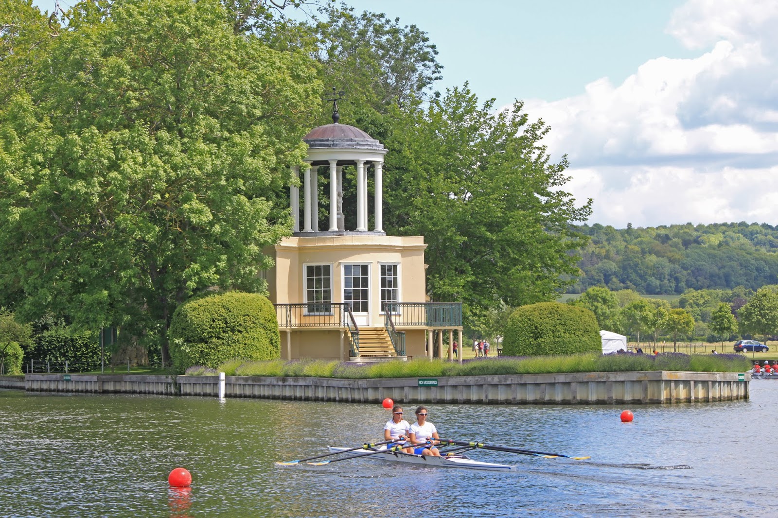 Captain Ahab's Watery Tales Henley on Thames