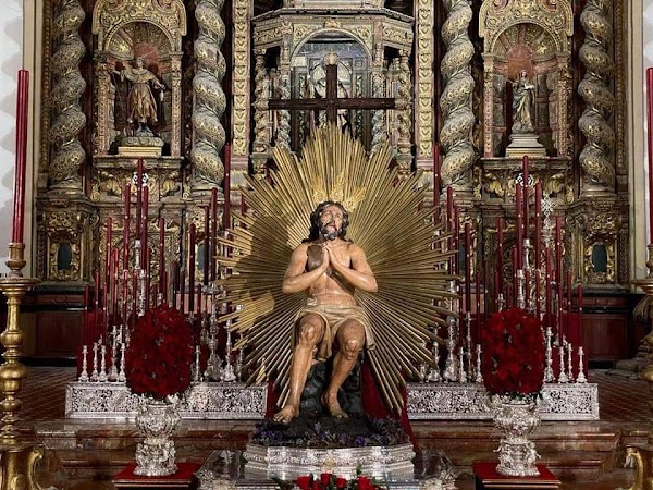 Un detalle cordobés con una de las grandes devociones de Triana Un detalle cordobés con una de las grandes devociones de Triana
