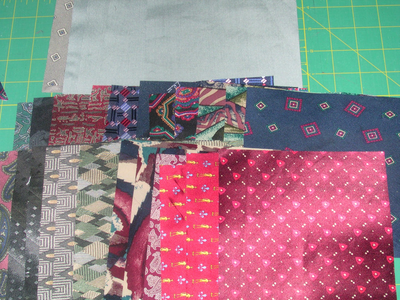 Applique Addict Silk Tie Quilt