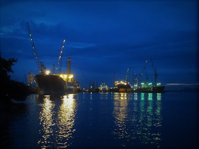 Singapore, Sembawangin telakka yöllä