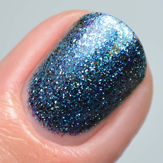 blue multichrome nail polish
