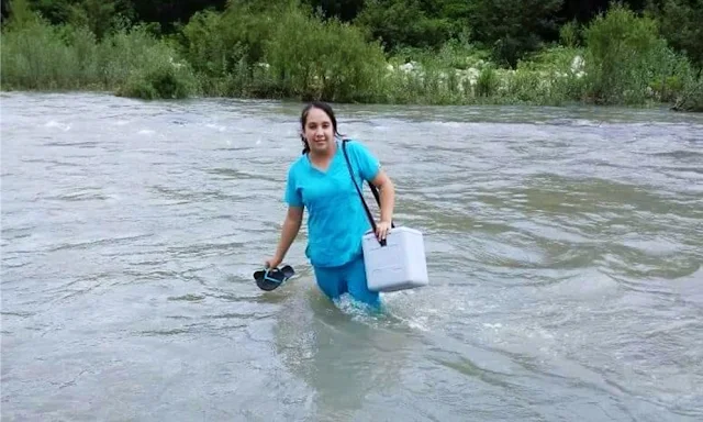 Conoce a Edid Chumacero, la enfermera que cruzó un río y caminó por trochas, venciendo cada obstáculo para salvar a un recién nacido