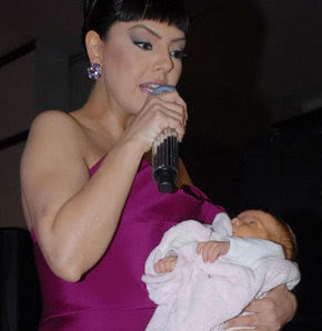 Ebru Gündeş'in bebeğinin cinsiyeti belli oldu