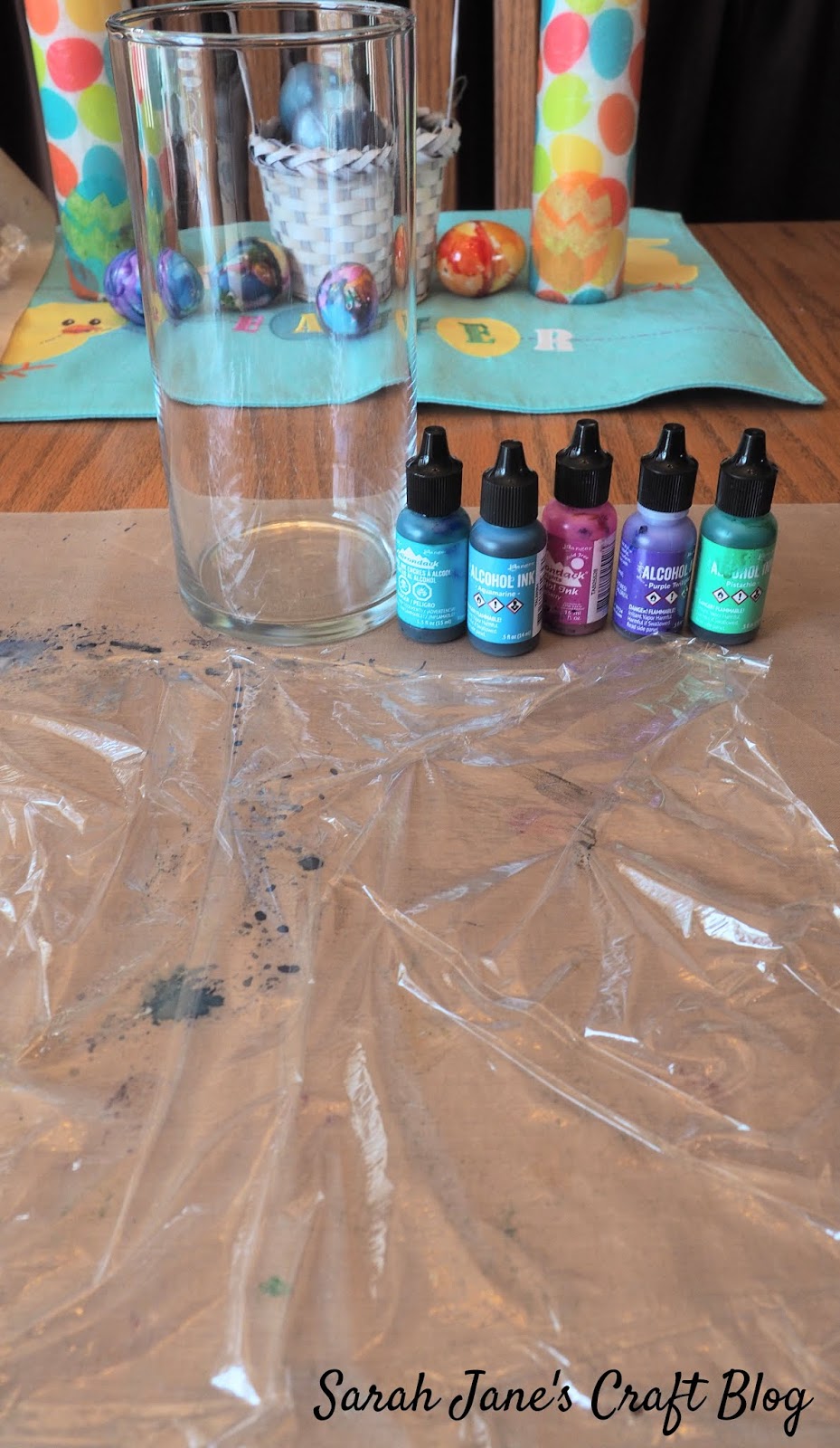 Plastic Wrap Alcohol Ink and Spray Paint Cylindrical Vase