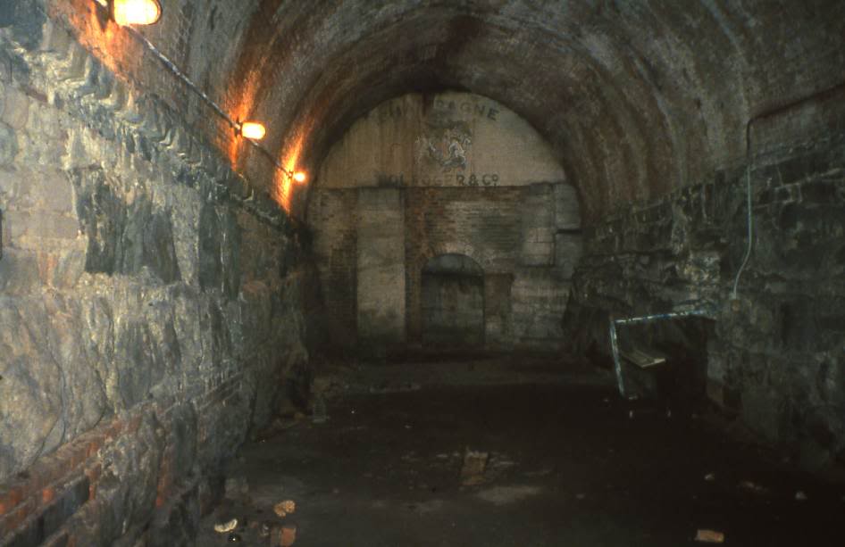 New York History Geschichte Brooklyn Bridge Vaults