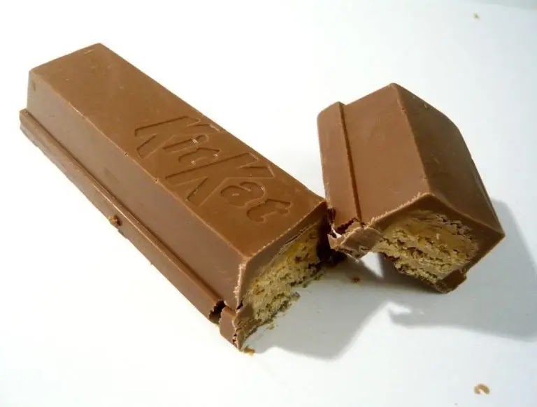 Video How to make Kit Kat biscuits for your family at home