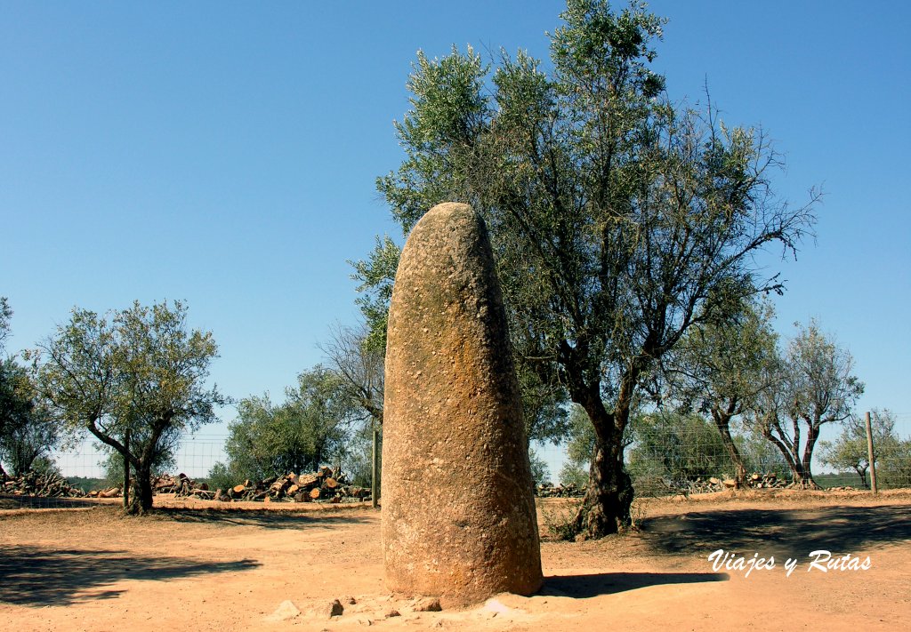 Menhir de los Almendros, Évora, Portugal