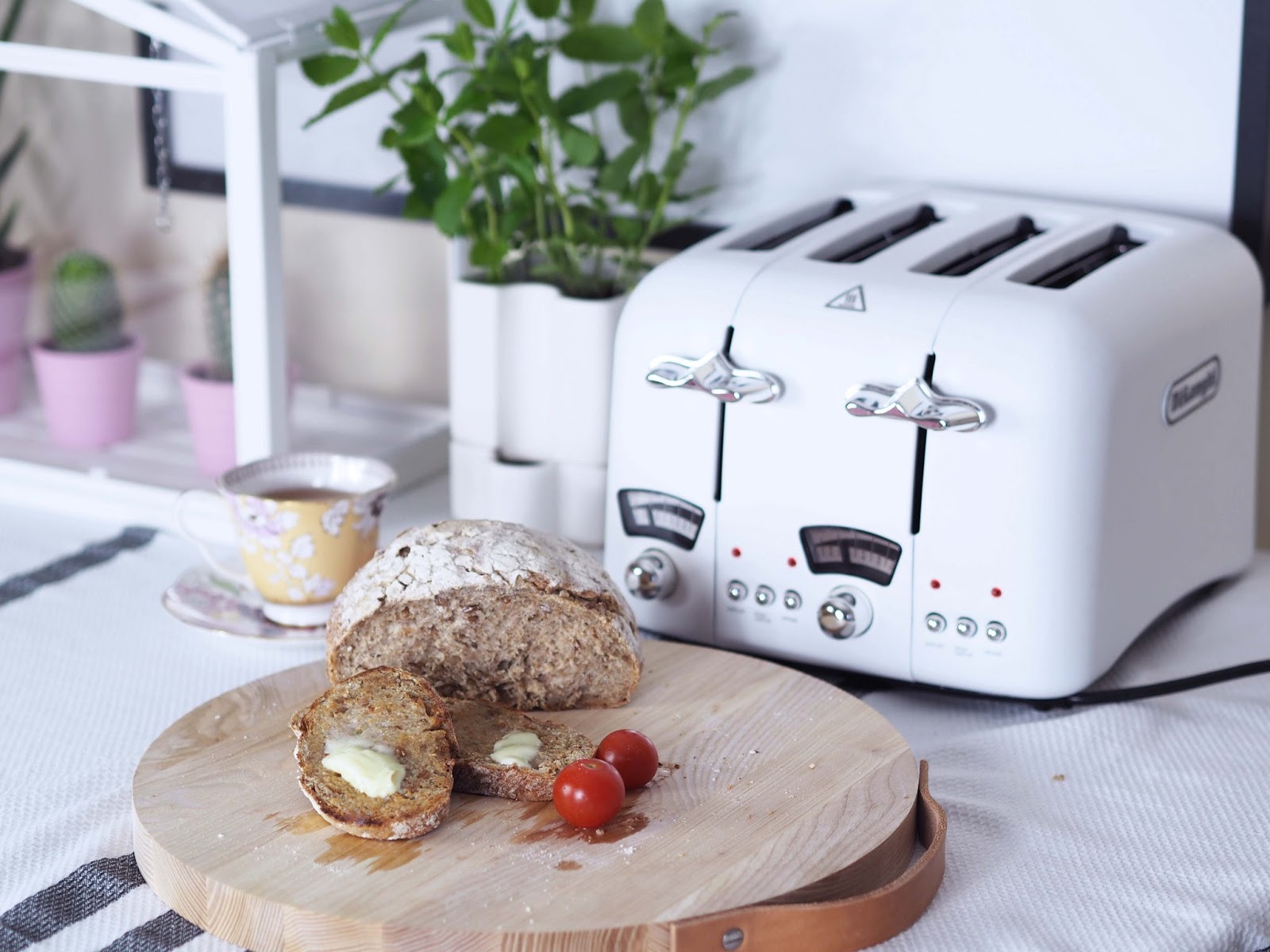 My new toaster from House of Fraser! Delonghi Argento review! - Don't Cramp  My Style