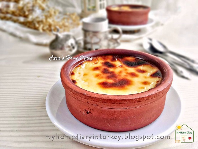 This dessert well know from city of Bursa, where I am living. Everybody know and love this milk pudding. Every kids grow up with this simple yet delicious dessert. Beside Fırın Sütlaç or other sweets, this süt helvası is always on iftar menu in every Turkish family.