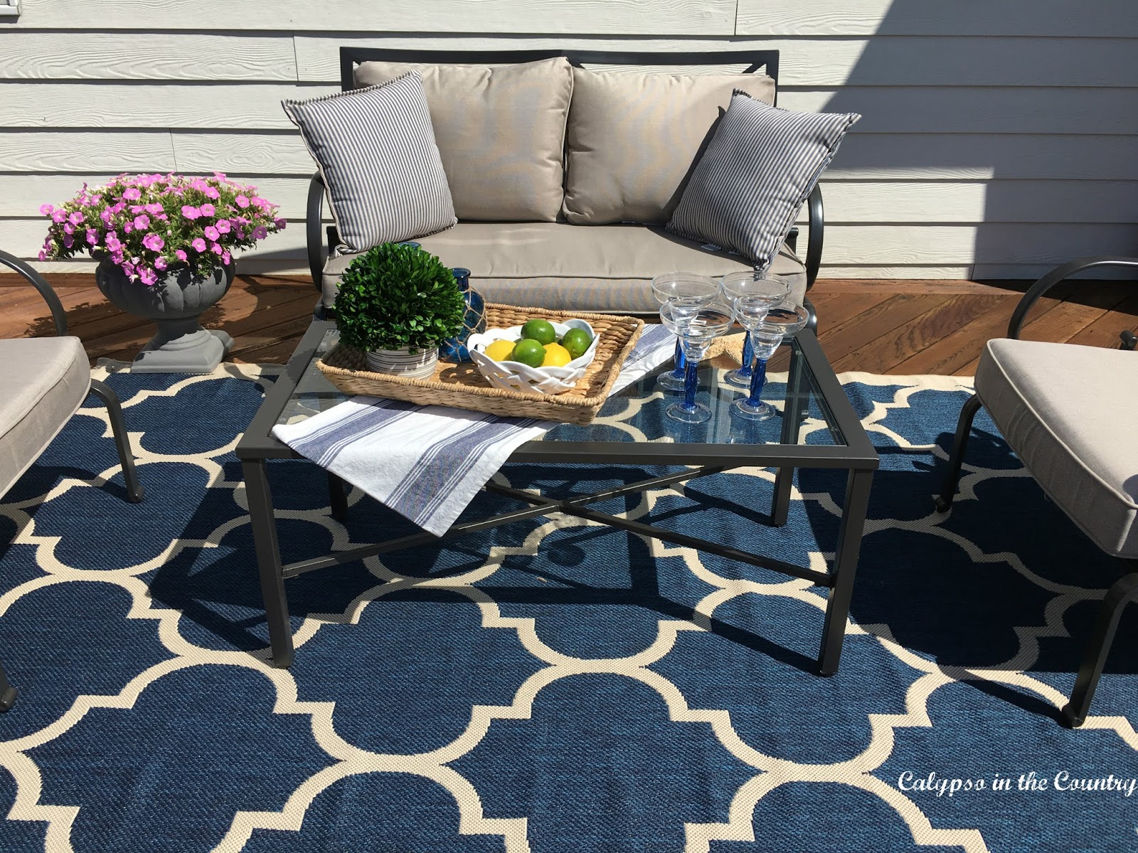 Outdoor Lounge Seating Outdoor Lounge Seating