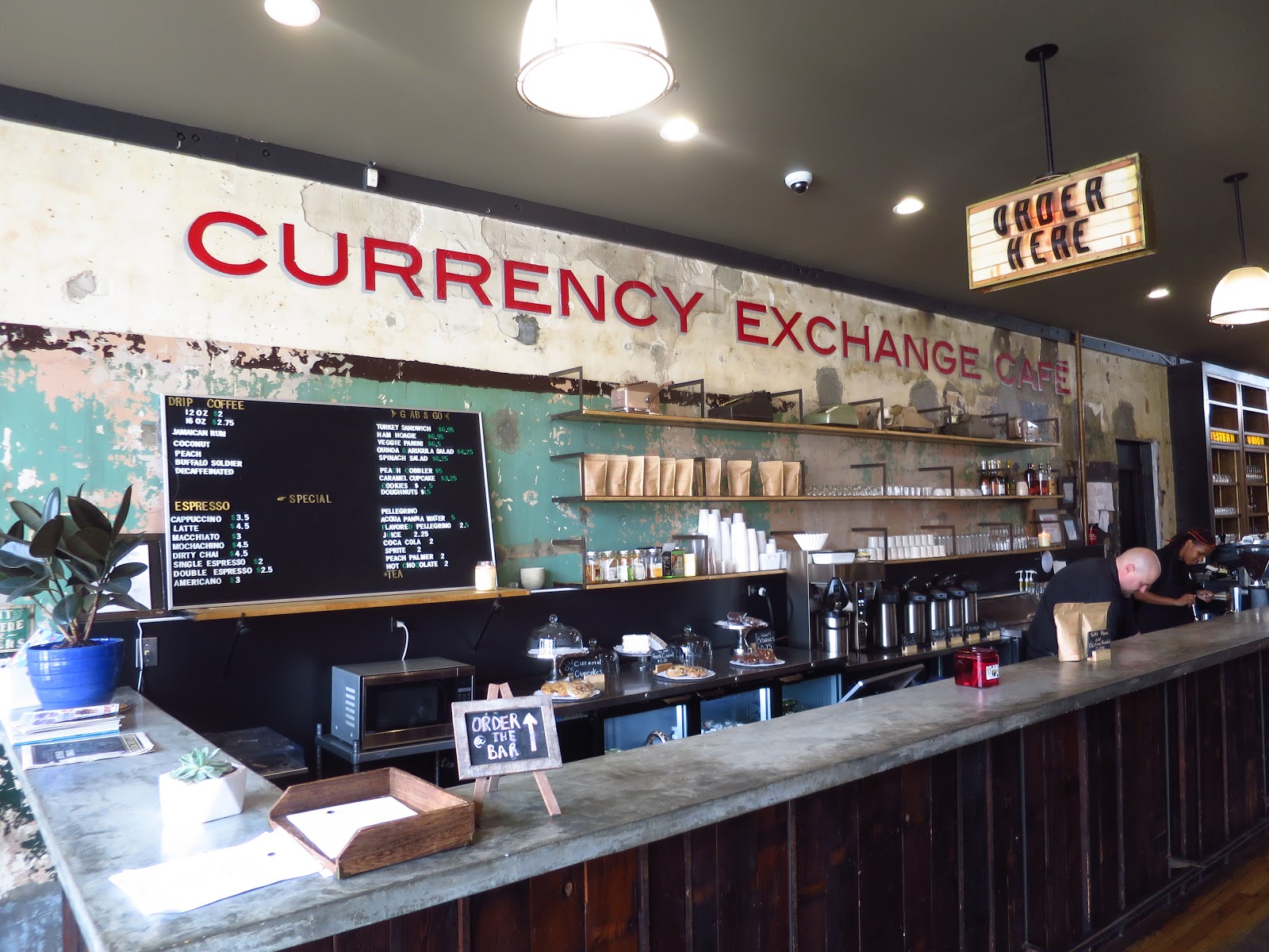 Smokin' Chokin' and Chowing with the King Currency Exchange Cafe