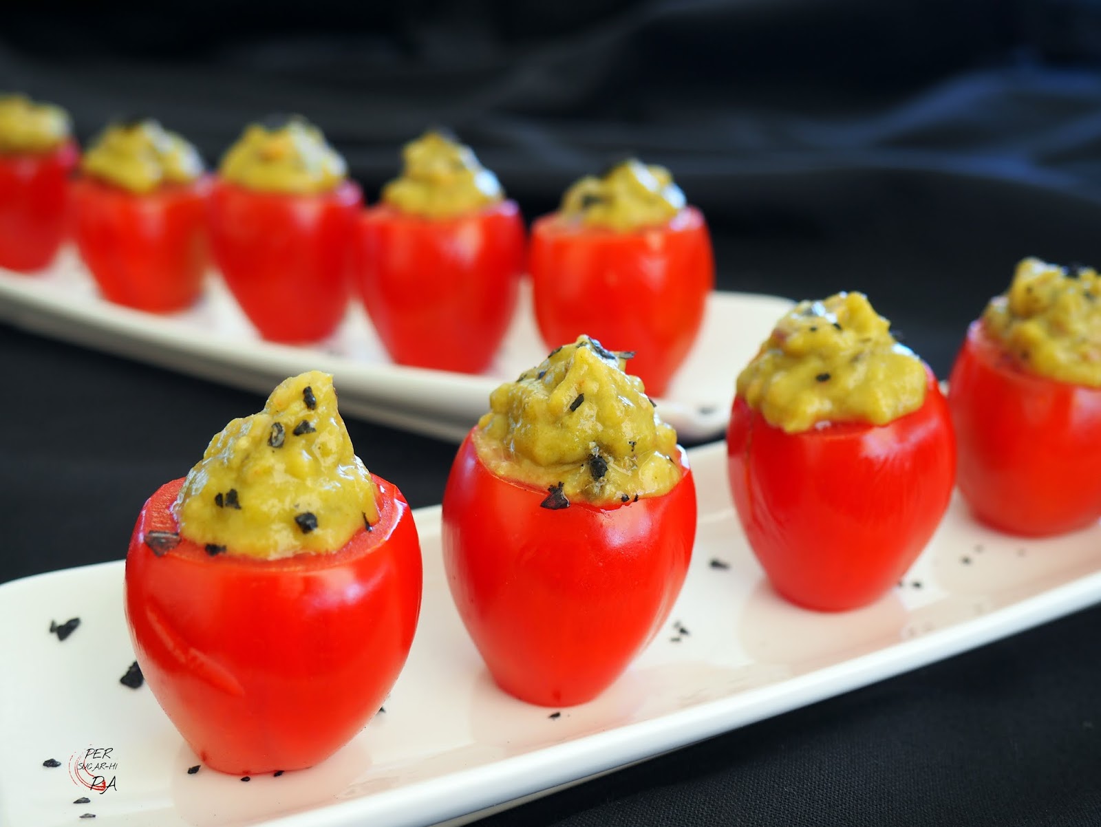 Ingredientes para elaborar los tomates rellenos al pesto