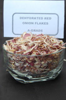 DEHYDRATED RED ONIONS FLAKES