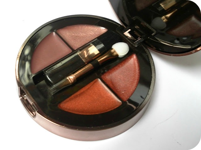 A picture of Sunkissed Bronzing Radiance Compact 