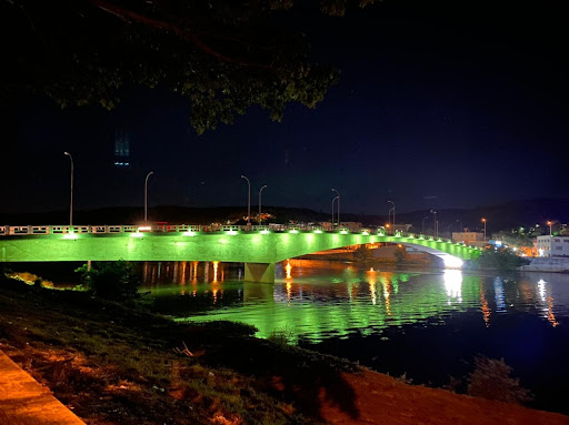 Nossa primeira ponte permanece embelezando nossa cidade,