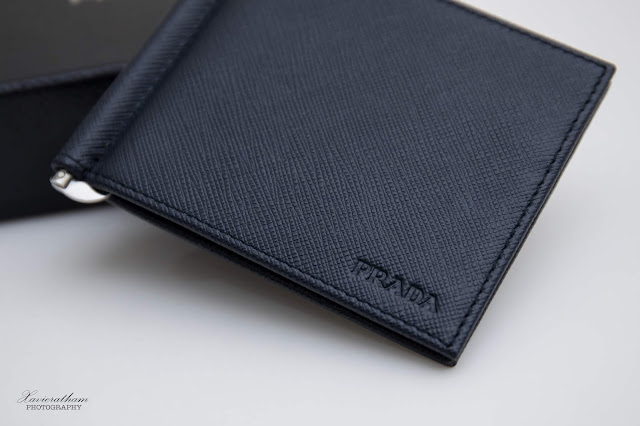 「敗家之路」人生第一個 PRADA SAFFIANO 六卡短夾