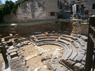 το θέατρο της αρχαίας Αμβρακίας