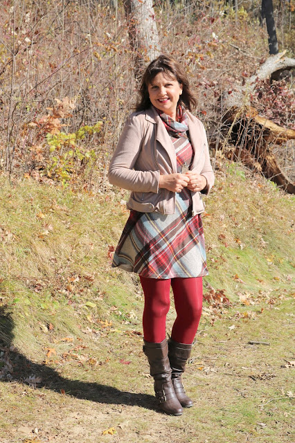 Amy's Creative Pursuits: Hiking In A Plaid Dress