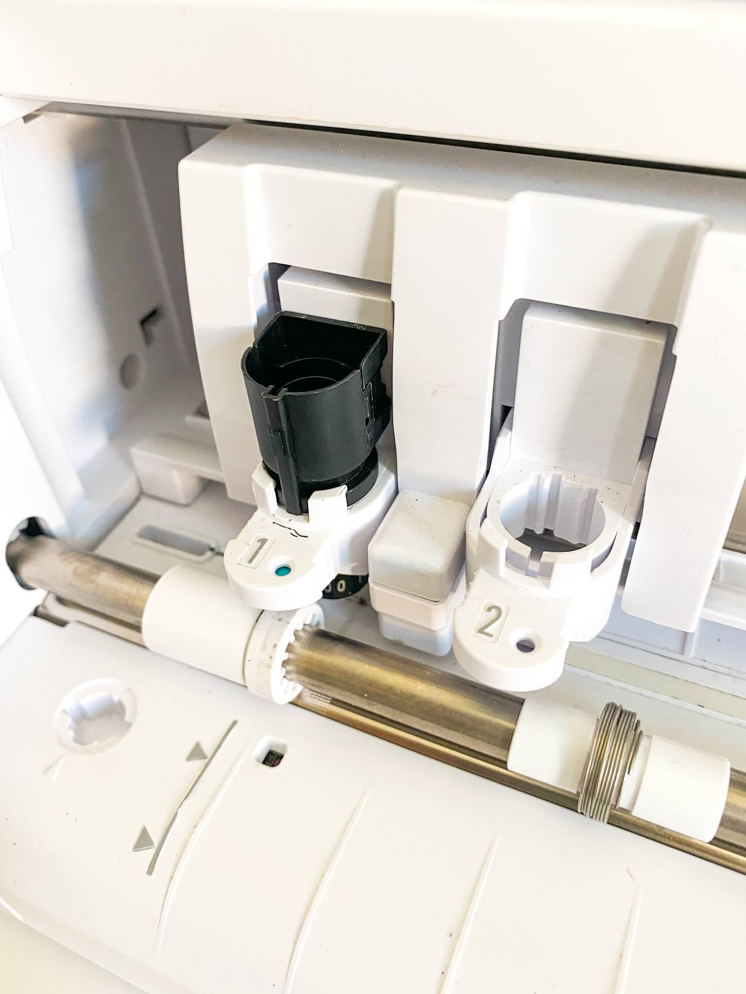 Silhouette CAMEO 4 Blade How to Use the Ratchet Blade Instead of