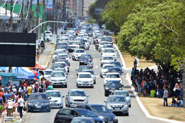 Pesquisa aponta que 47% dos brasileiros possuem automóvel 1 Tr%25C3%25A3nsito CPRE Av eng Roberto Freire 23