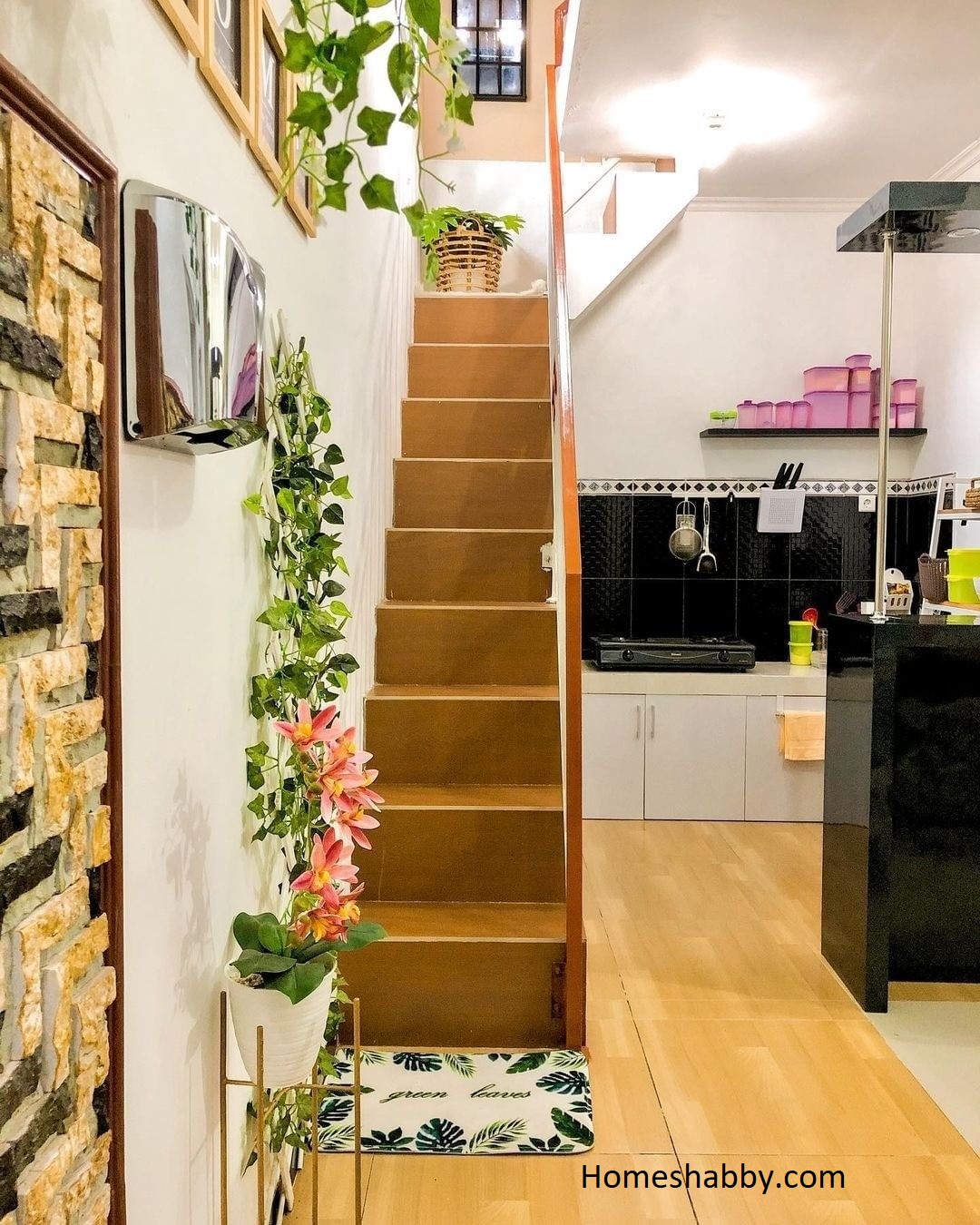 7 Model Tangga Rumah Paling Populer dari Gaya Klasik Hingga Modern