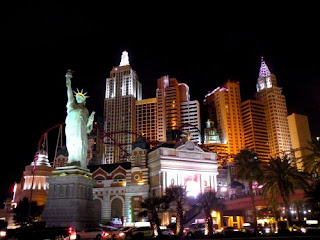 Image de la vue de nuit de l'hôtel New York New York  à Las Vegas