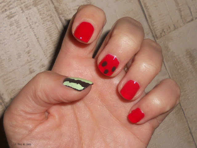 NAIL ART