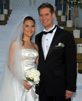 ΜΙΑ ΒΡΩΜΙΚΗ ΙΣΤΟΡΙΑ ΑΓΑΠΗΣ ΣΤΙΣ ΠΥΡΚΑΓΙΕΣ ΤΗΣ ΠΕΛΛΟΠΟΝΗΣΟΥ (2007)