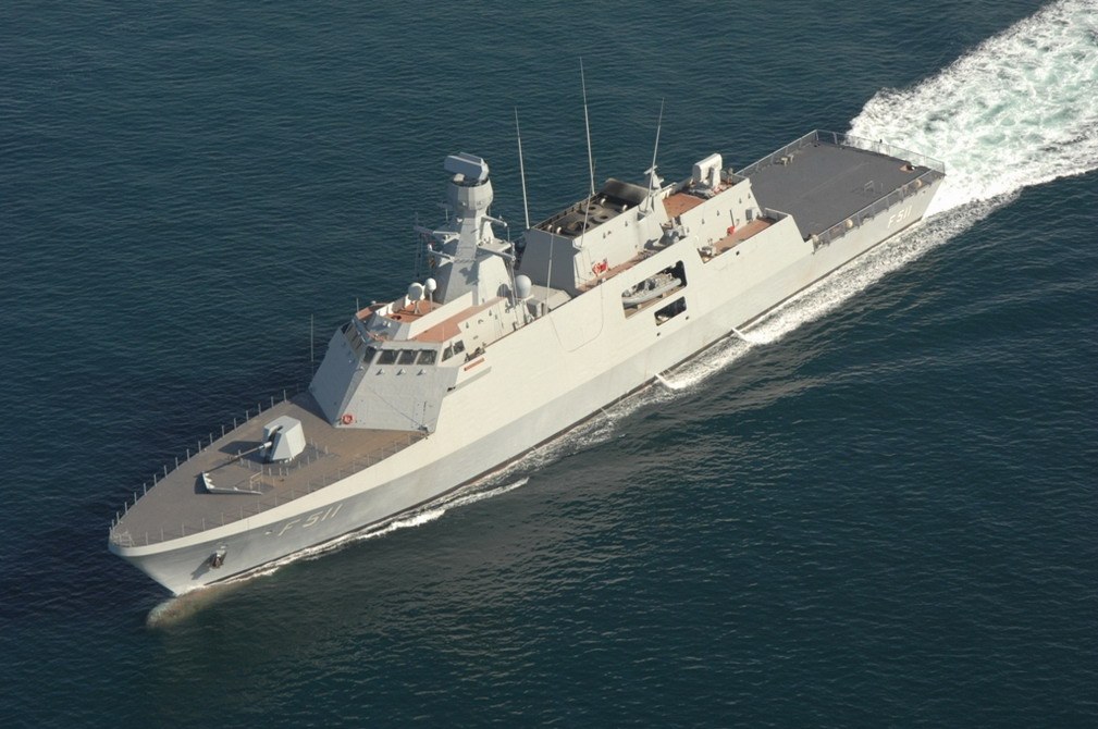 Paquistão comissiona a primeira fragata Type 054 A/P - Poder Naval