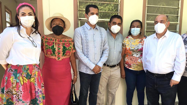 Inaugura director general del IEEPO nuevas instalaciones de Supervisiones Escolares en la Costa Inaugura director general del IEEPO nuevas instalaciones de Supervisiones Escolares en la Costa