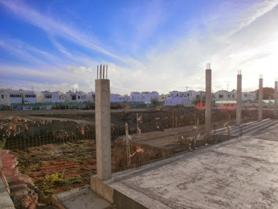Los Sitios de Nadie: Piscina sin terminar