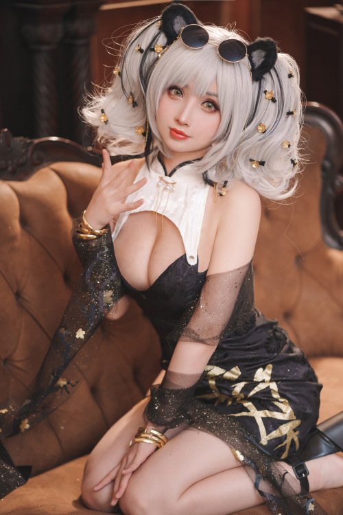 Read more about the article [Rioko凉凉子] 食铁兽音乐会 Cosplay
