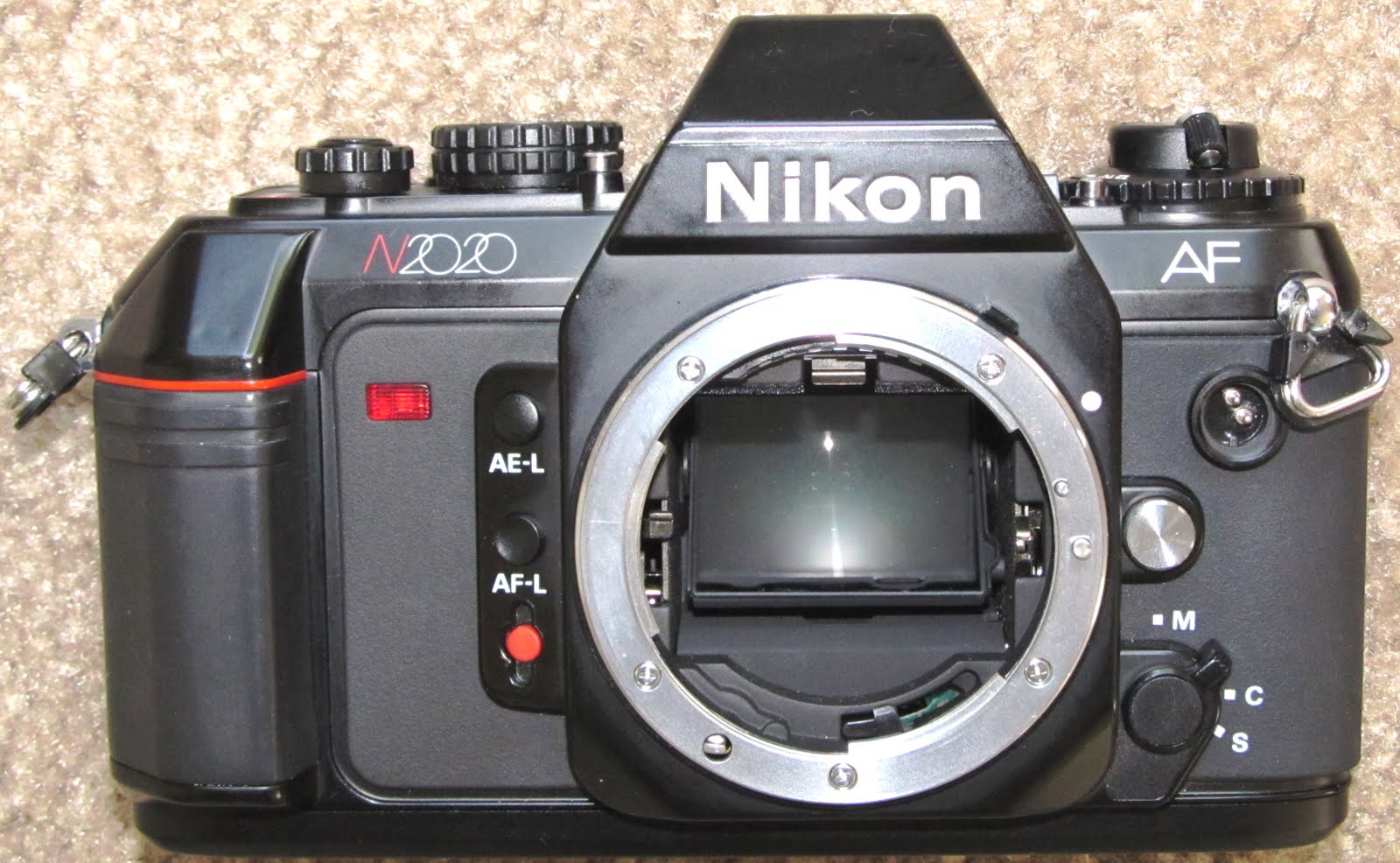 The Chens: The User’s Review: Nikon N2020 (F-501 outside N. America), A