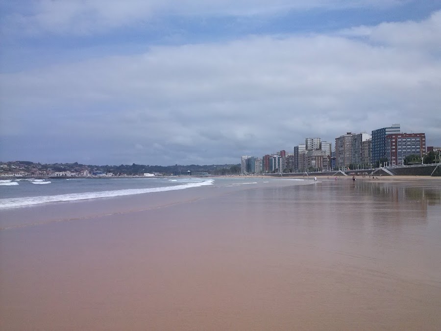 playa-san-lorenzo-gijón