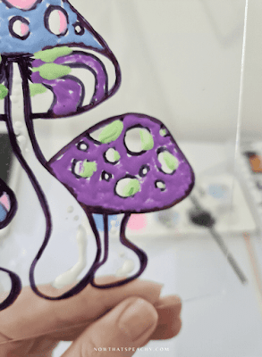 Glass Painting DIY Tik Tok craft trend Mushroom 60s hippie how to reverse collage crafting art glass pasten trending paint tutorial tiktok