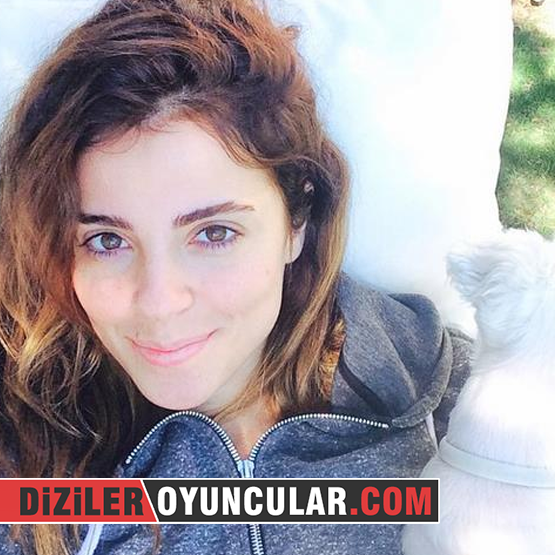 Adı Mutluluk Kumsal Ezgi Eyüboğlu Kimdir? Adı Nedir