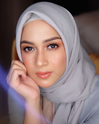 Make Up Fraeckless cantik dna manis Bibir merah Nina Zatulini